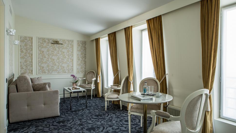Hôtel Saint Petersbourg - Room